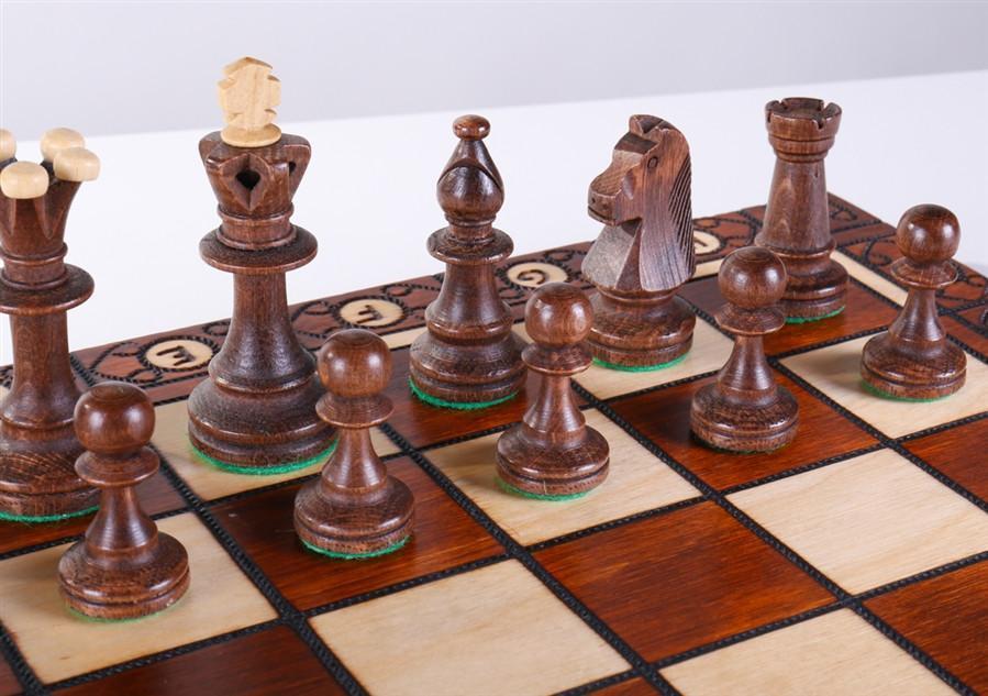 19" Wooden Chess Set Black pieces wood
