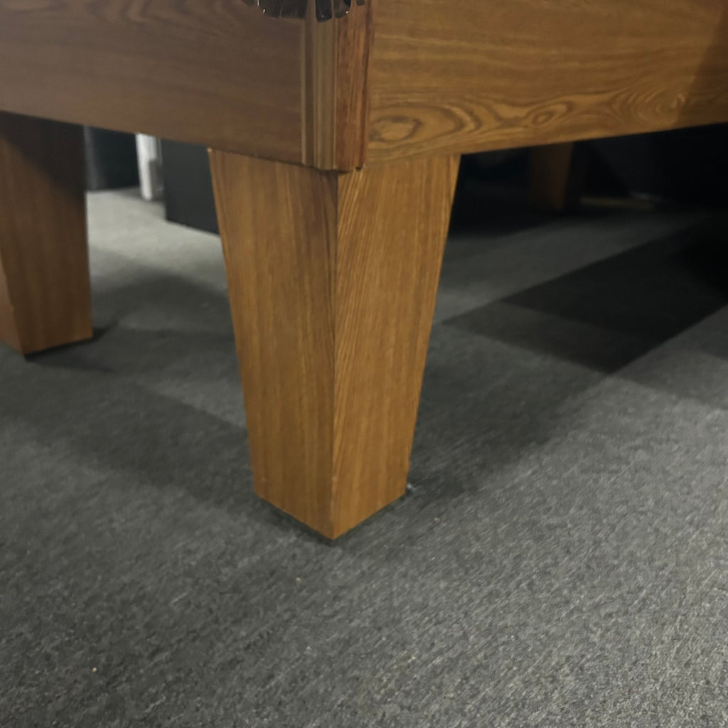 olhausen tapered leg in oak finish