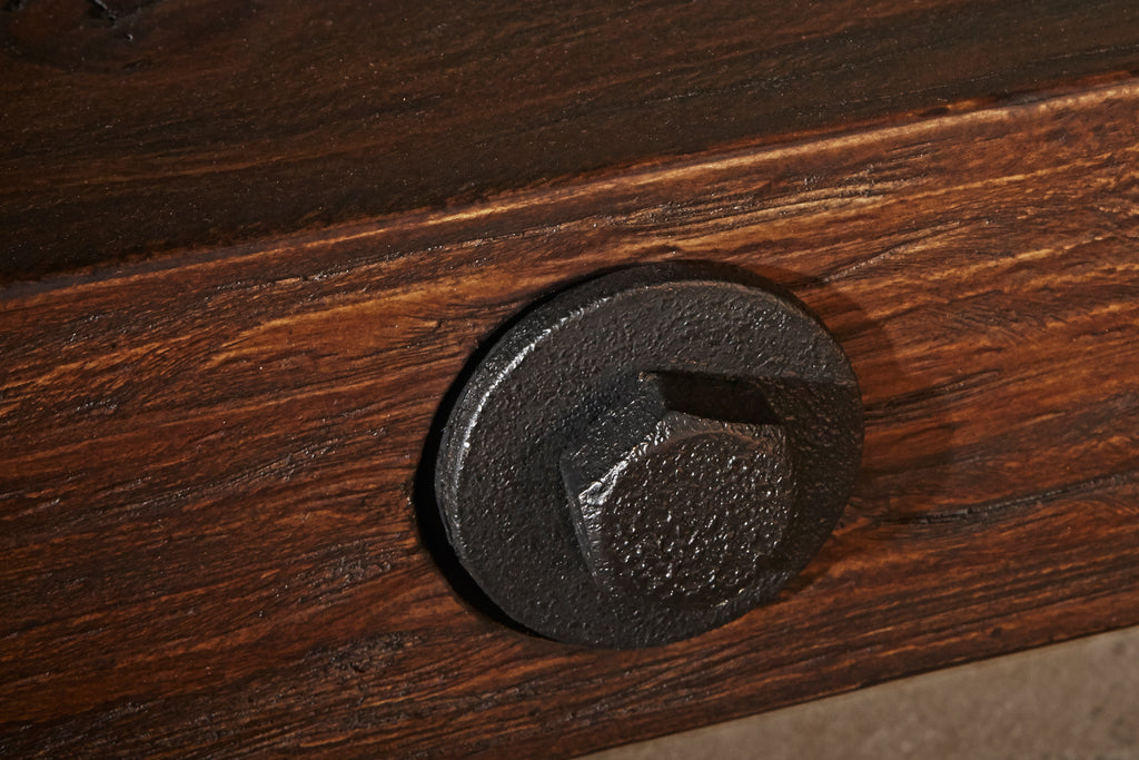 Canton Brunswick Pool Table  Stretcher Exposed Bolt