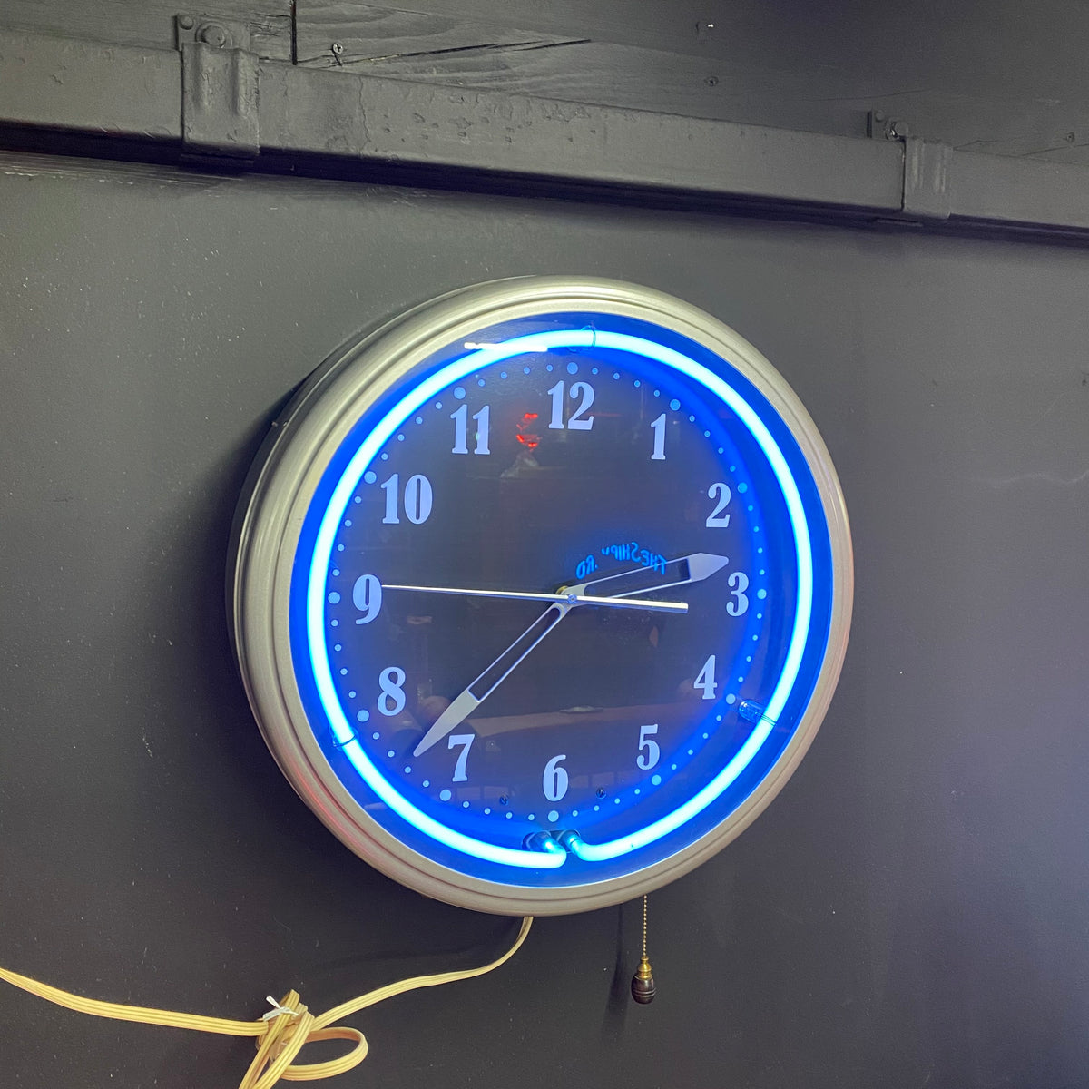Neon Clock – D&L Billiards